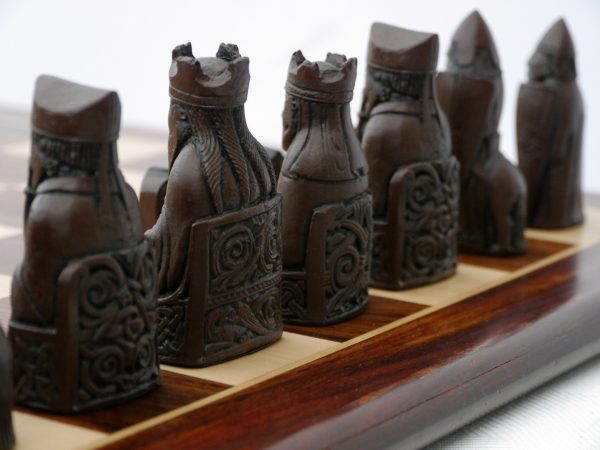 Berkeley Chess - Isle of Lewis Chess Set - Ivory and Brown - Image 7