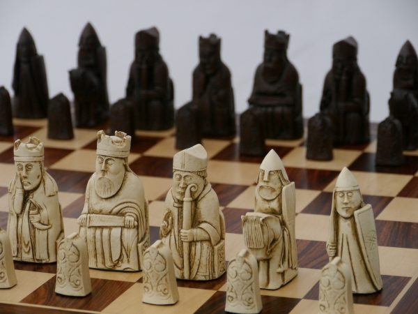 Berkeley Chess - Isle of Lewis Chess Set - Ivory and Brown - Image 2
